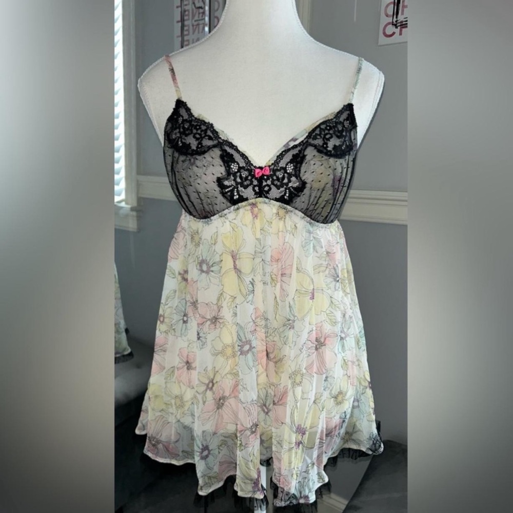 Victoria’s Secret Y2K Floral Lace Trim Chemise Size Large